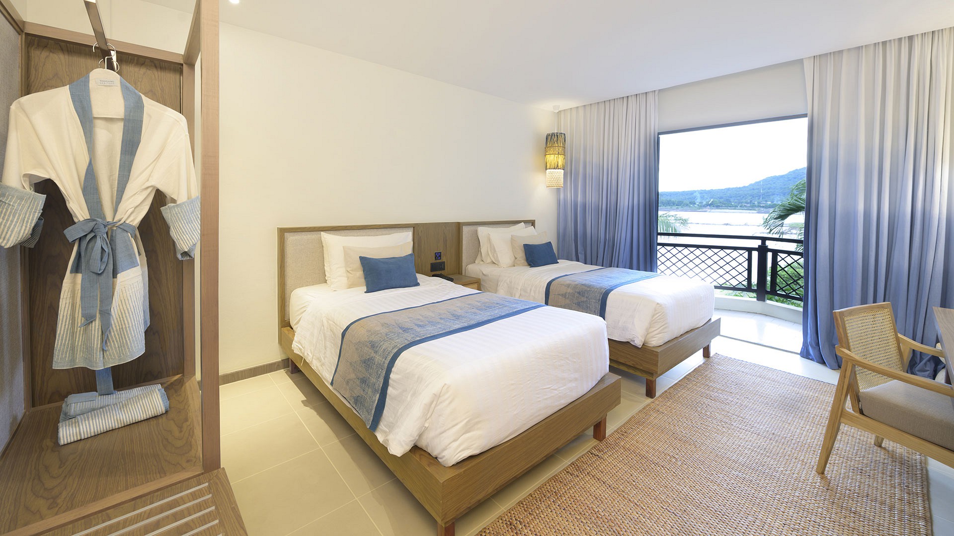 Superior Twin Room With River View