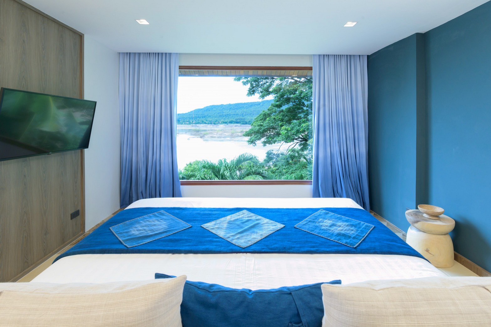 Deluxe King Room With River View
