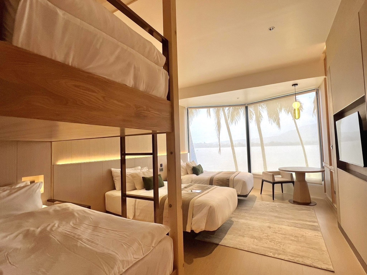 Family Twin Room With River View