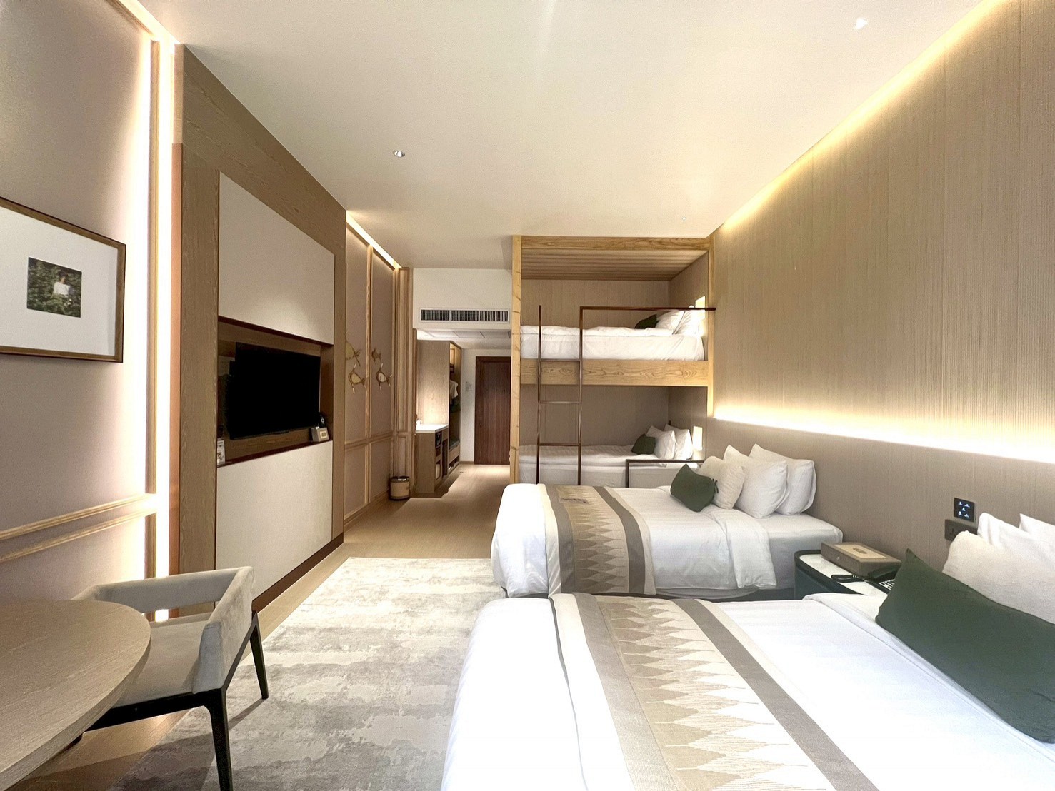 Family Twin Room With River View