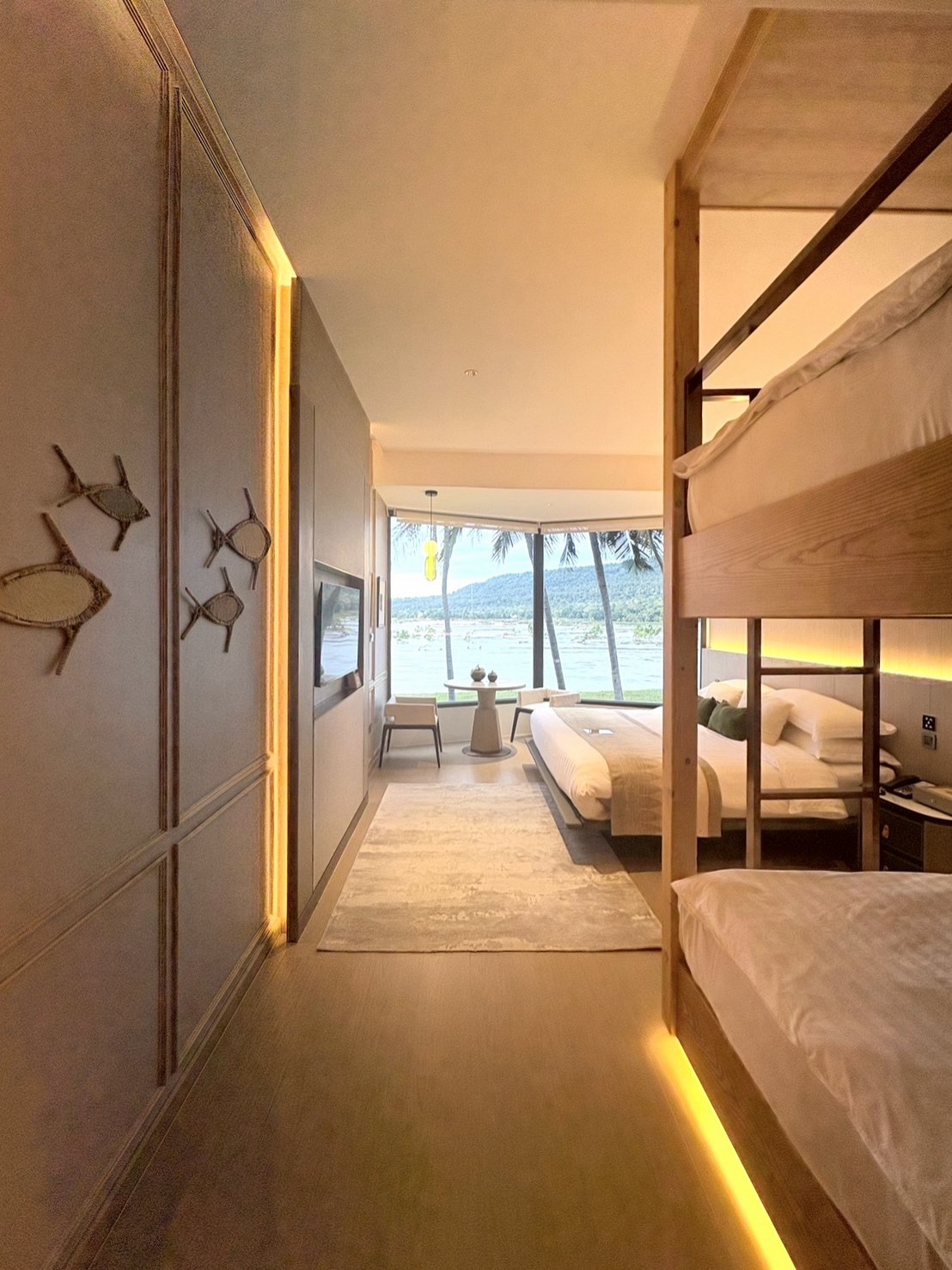 Family King Room With River View