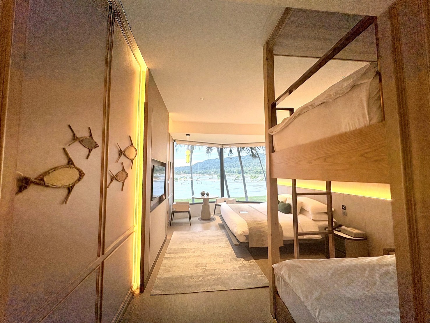 Family King Room With River View