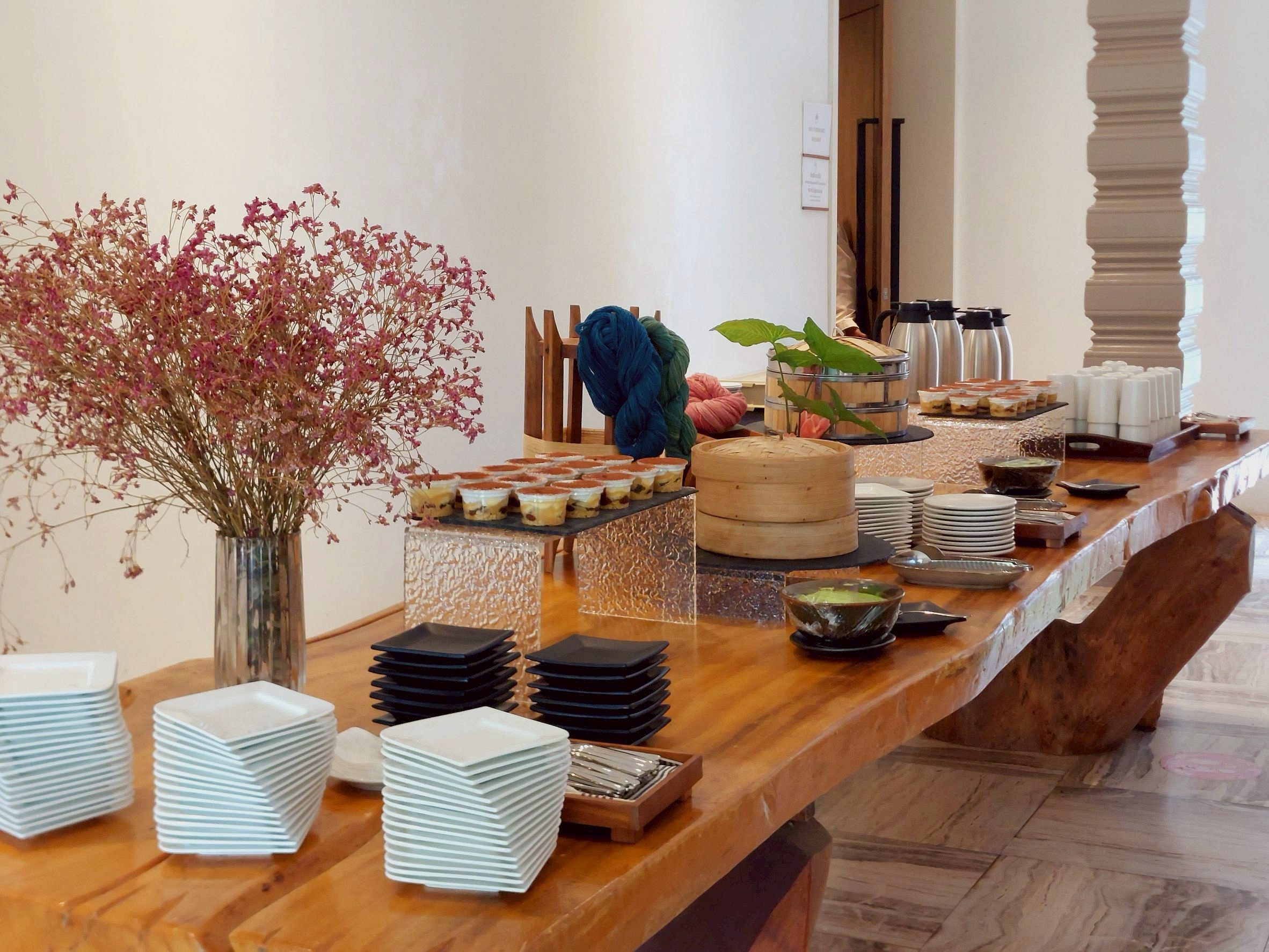 Kanadol Meeting Room