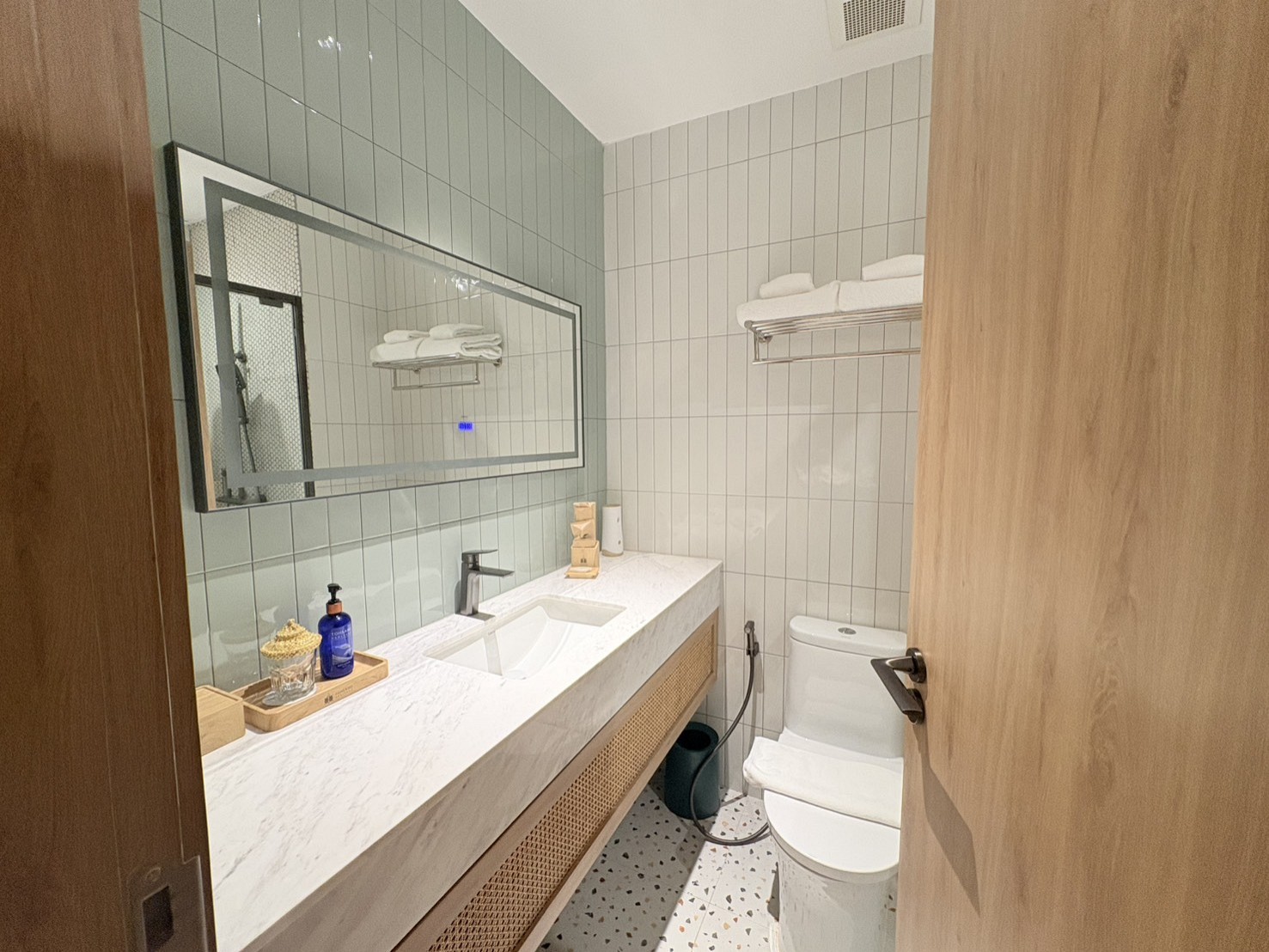 Superior King Room With River View