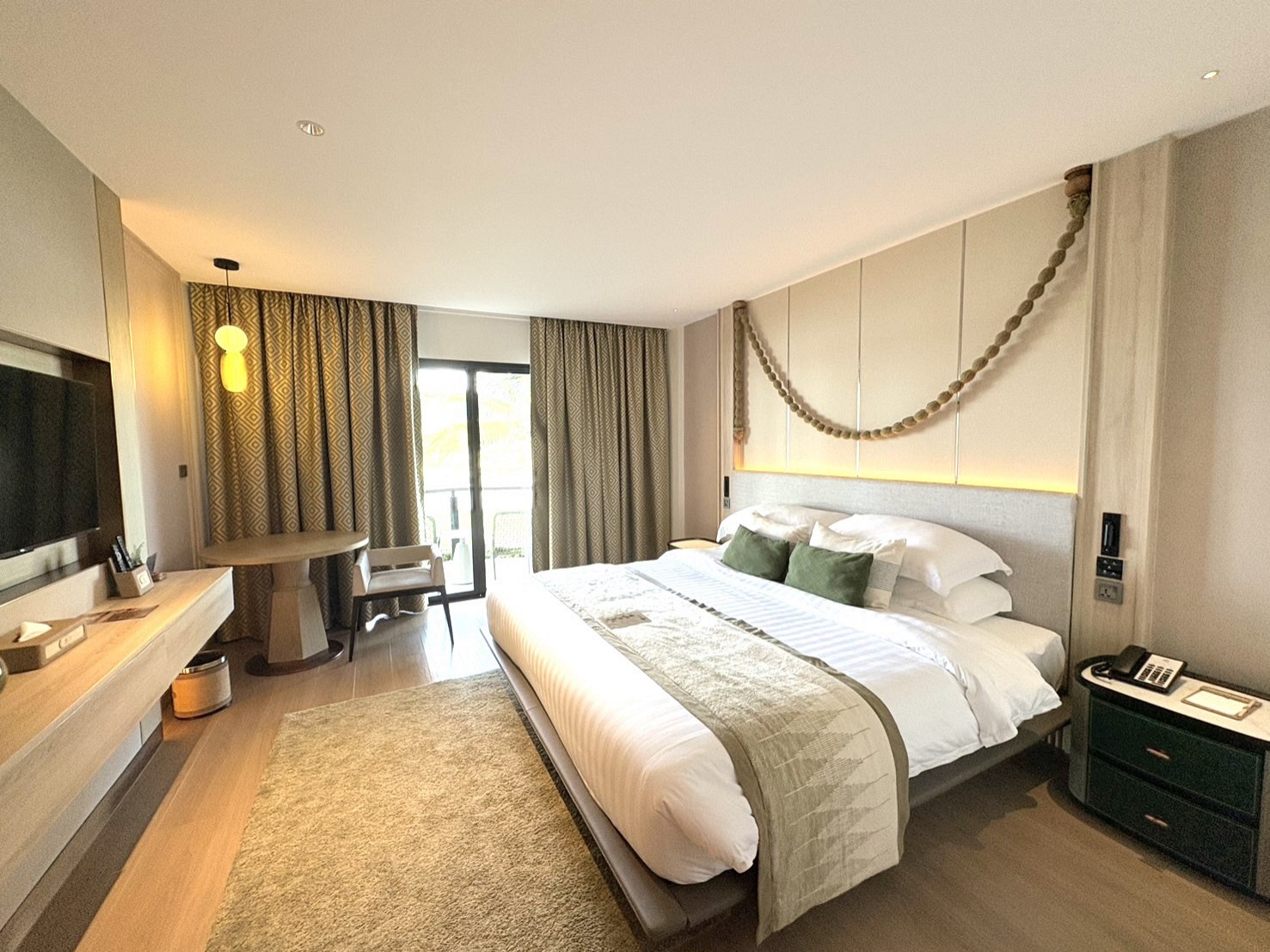 Superior King Room With River View